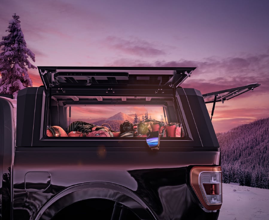 Grande porte latérale relevable ouverte sur un hardtop RSI SMARTCAP EVOs Sport